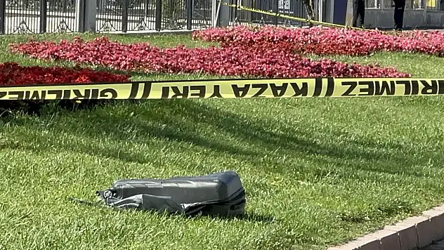 Şehir Merkezinde Büyük Panik: Unutulan Valiz Polisi Harekete Geçirdi