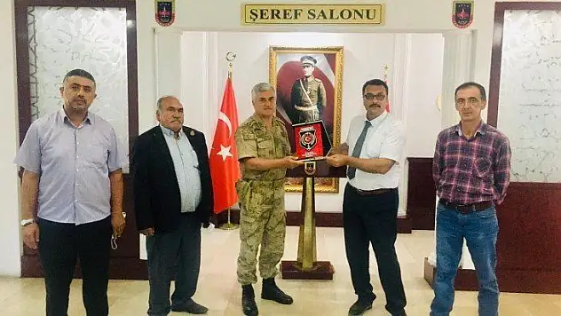 Şehit Aileleri ve Gazilerden Jandarmaya Ziyaret