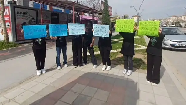 Şehriban Günata Anadolu Lisesi Öğrencileri Trafik Sorununa Çözüm Arıyor: Bisiklet Yolu Talebi