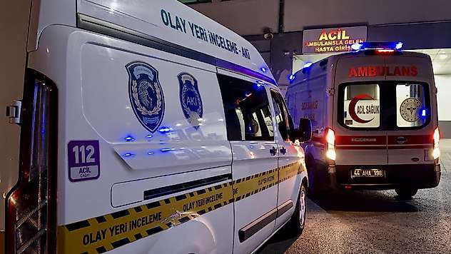 Sohbet Bir Anda Kabusa Döndü! Silah Ateş Aldı, Genç Yaralandı