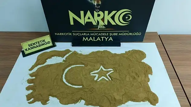 Sokak satıcıların ikisi cezaevinde