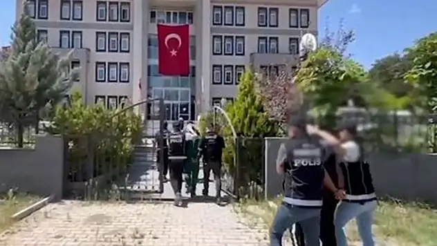 Son iki haftada uyuşturucudan bin 811 kişi yakalandı