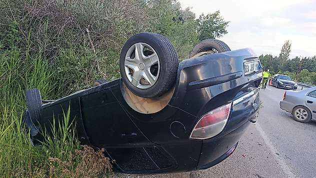 Sürgü Mahallesi'nde Otomobil Devrildi: Sürücü Yaralandı