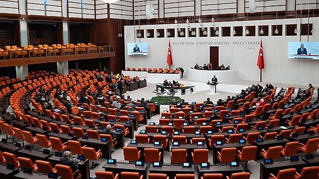 TBMM'de Ekonomi Paketi Komisyonu Geçti: Kriptoya Vergi, Bedelli Askere Zam