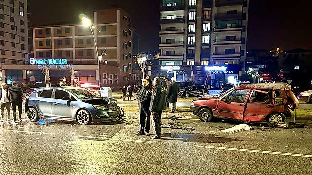 Tecde'de Feci Kaza: 3 Yaralı