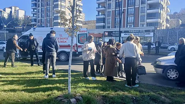 Tecde Mahallesi'nde Kaza: Hafif Ticari Araç 75 Yaşındaki Vatandaşa Çarptı