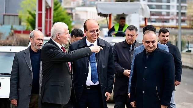 Tecde Mahallesi'nde yol yenileme çalışmaları hız kazandı
