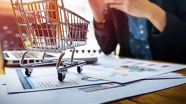 Temmuzda Ticaret Satışları Azaldı, Perakende Satışlar Arttı