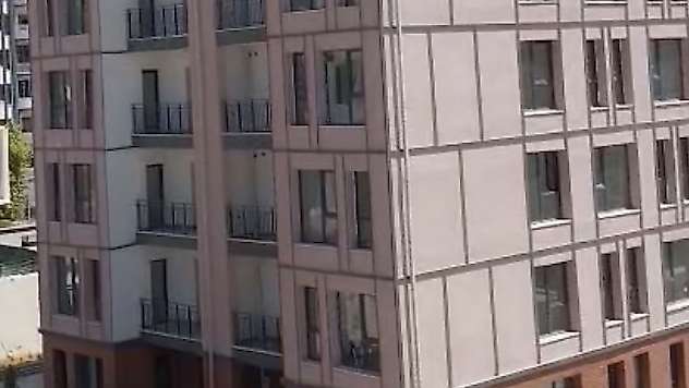 TOKİ Şantiyesinde Alacak İddiası: Çatıya Çıkıp Sesini Duyurmaya Çalıştı