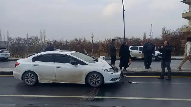 Topsöğüt'te Zincirleme Kaza 5 Yaralı