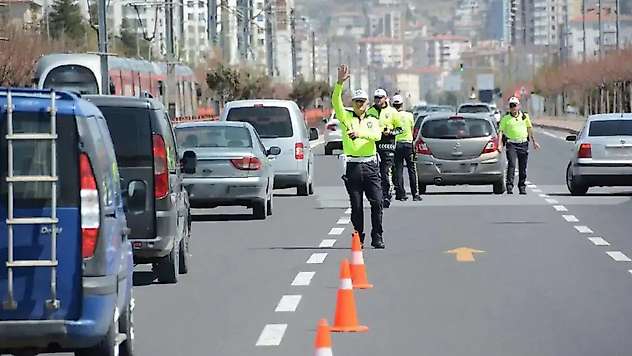 Trafikte işlem gören araç sayısı düştü