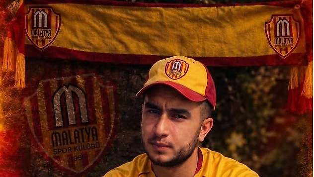 Tribünlerdeki Yeri Boş, Kalbimizdeki Yeri Baki
