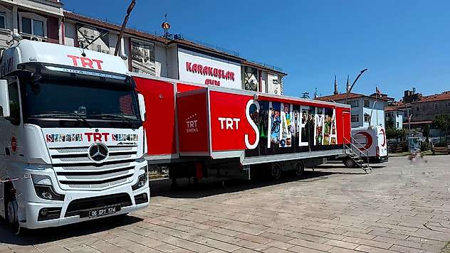 TRT Sinema Tırı Malatya'da Çocuklarla Buluşuyor