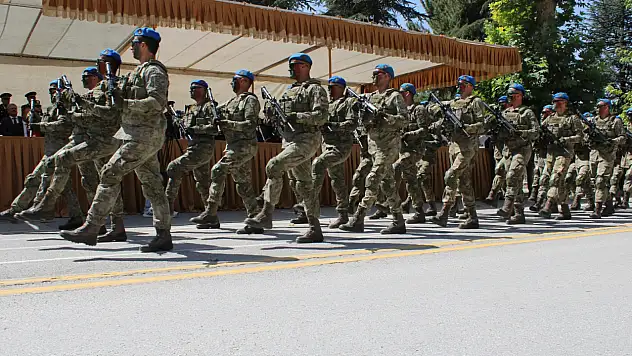 TSK'nın Yeni Nesil Silahları Malatya'daki Zafer Bayramı Geçidinde Sergilendi