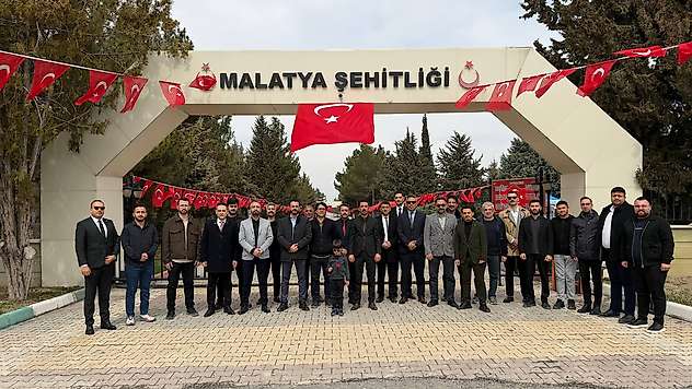 Türk Büro-Sen'den Malatya Şehitliği'nde Anlamlı 18 Mart Ziyareti