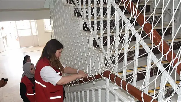 Türk Kızılay Malatya'da okulları afet ve acil durumlara hazırlıyor