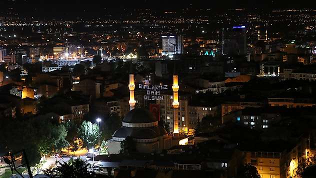 Türkiye Genelindeki 90 Bin Camide 15 Temmuz İçin Sela Okundu