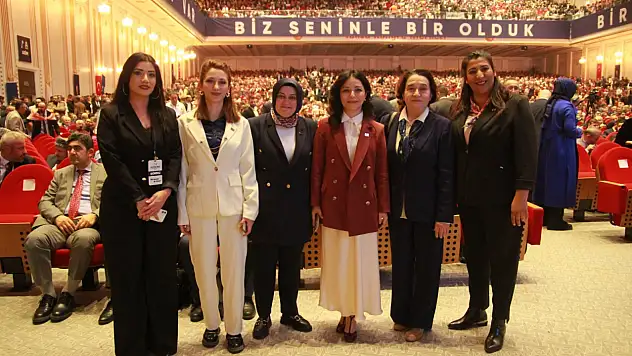Türkiye'nin Anahtarı Kadınların Elinde: Anahtar Parti Kadın Kolları Sahada Güçleniyor
