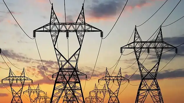 Türkiye'nin elektrik kurulu gücü 118 bin megavatı aştı