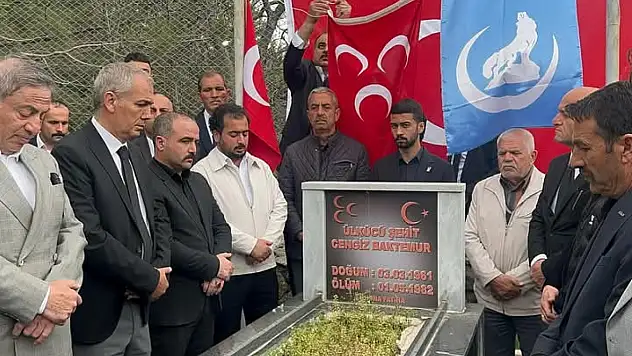 Ülkücü Şehit Cengiz Baktemur Kabri Başında Anıldı