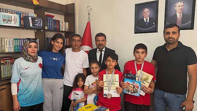 Uluslararası Başarı Kazanan Sporculardan Anlamlı Ziyaret