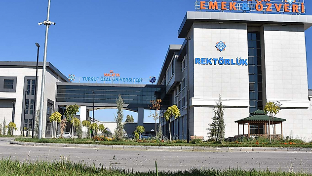 Üniversite kampüsünde 'yavru köpek' iddiası: Soruşturma başlatıldı