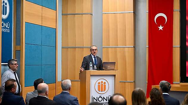 Üniversite Yöneticilerine Liderlik ve Kamu Yönetimi Eğitimi Düzenlendi