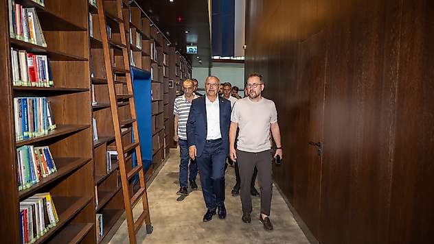 Ünlü Şef Ömür Akkor'dan Şehir Kütüphanesi Ve Glutensiz Kafeye Övgü