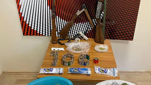 Uyuşturucuya 3 gözaltı