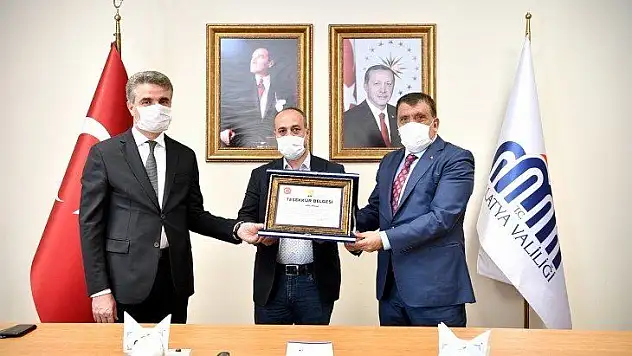 Vali Baruş Ve Başkan Gürkan'dan Maske Üreten Firmalara Teşekkür