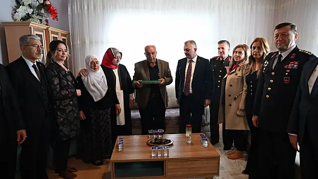 Vali Ersin Yazıcı'dan Şehit Ailelerine Bayram Ziyareti