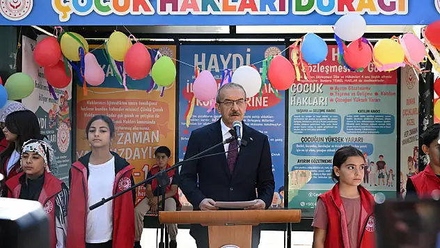 Vali Seddar Yavuz Çocuk Hakları Durağı Farkındalık Etkinliğine Katıldı