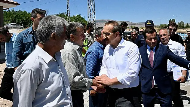 Vali Seddar Yavuz,  Köy Konutları ve Çoklu Kalıcı Deprem Konutlarında İncelemelerde Bulundu
