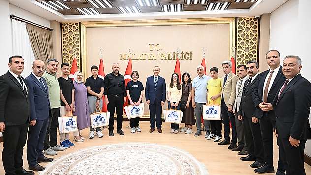Vali Yavuz, LGS Türkiye Birincilerini Ağırladı