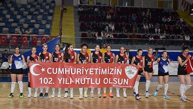 Voleybolun Kalbi Malatya'da Attı: Malatya Voleybol Spor 3-2 Kazandı
