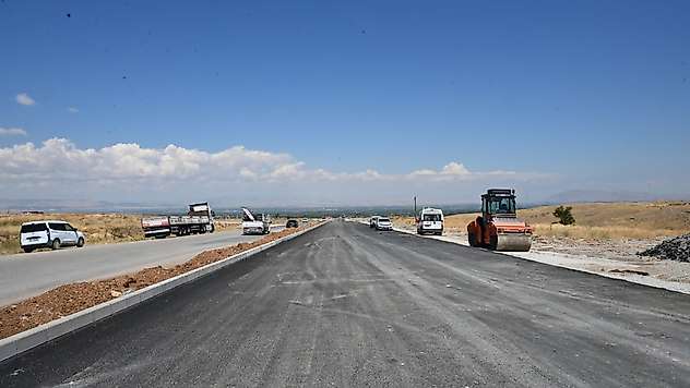 Yaka-D300 Bağlantı Yolu'nda Sona Gelindi: Okullar Açılmadan Tamamlanacak