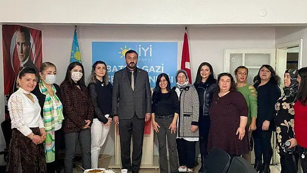 ''Yaşam Kadın İle başlar'''