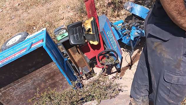 Yazıhan'da Çapa Motoru Şarampole Devrildi: 2'si Çocuk 3 Yaralı