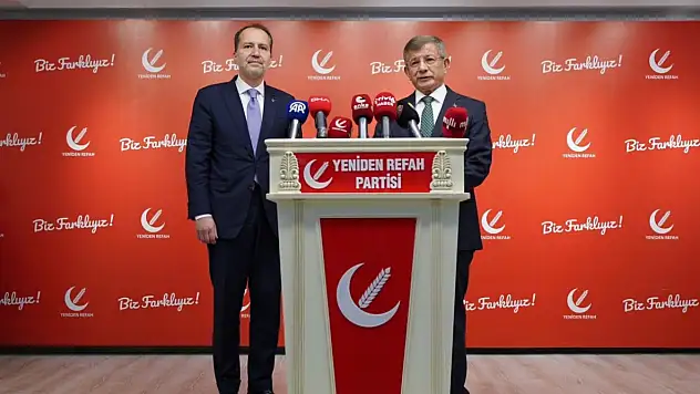 Yeni Anayasa tartışmalarına bir ret de Davutoğlu ve Erbakan'dan: 'Kişiye Özel ve Otoriter Anayasaya Hayır'