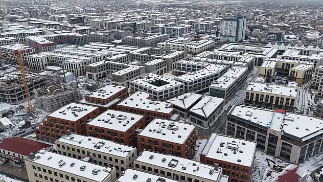 Yeni Çarşıdan Kartpostallık Kış Manzaraları