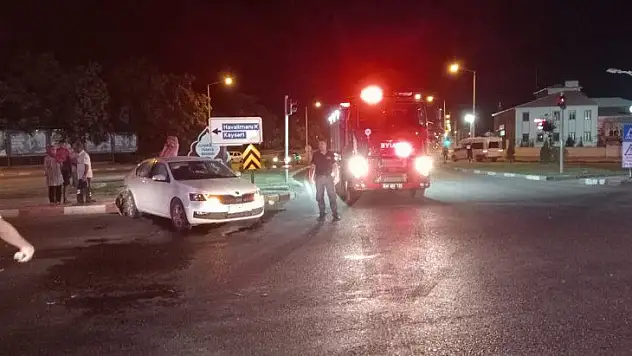 Yeni itfaiye kavşağında trafik kazası