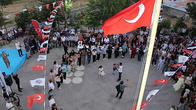 Yeniköy'de İlk Yaz Şenliği Binlerce Kişiyi Buluşturdu