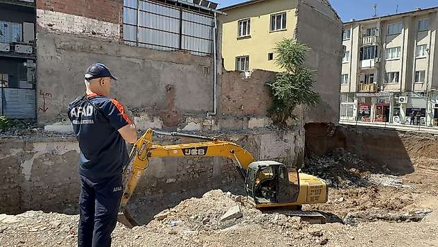 Yerinde Dönüşüm İnşaatında Toprak Kayması Paniği