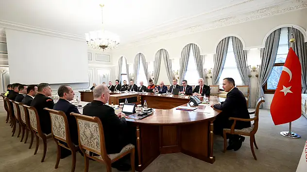 Yerlikaya: 309 bin kolluk gücü 3 gün boyunca görev yapacak