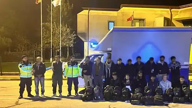 Yerlikaya: 81 İlde Denetimlerde 55 Göçmen Kaçakçısı Yakalandı