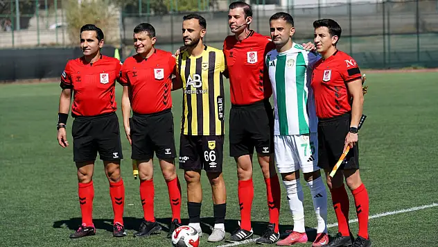 Yeşiltepe'de Gol Yağmuru: Yeşilyurtspor, Adana 01 FK'yı Kupadan Eledi