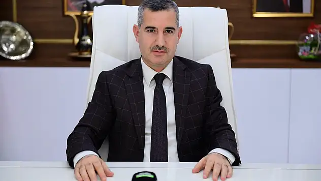 Yeşilyurt Belediye Başkanı Mehmet Çınar'dan 10 Kasım Atatürk'ü Anma Günü Mesajı