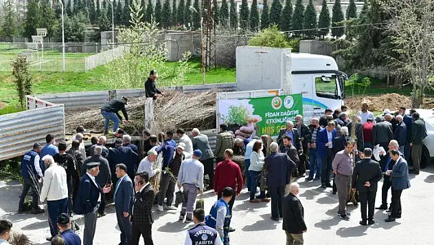 Yeşilyurt Belediyesi'nden Tarıma Ve Çiftçilere Büyük Destek!