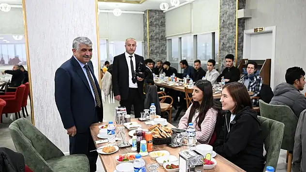 Yeşilyurt Belediyesi, 'Uluslararası Öğrenciler' İftar Yemeğine Ev Sahipliği Yaptı