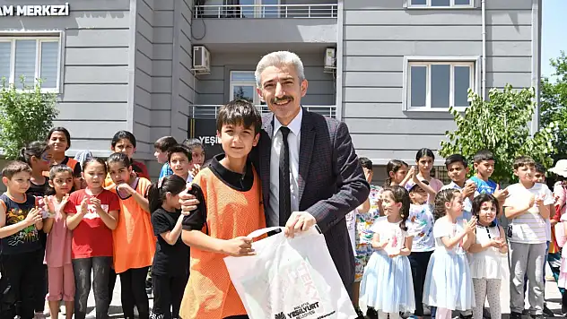 Yeşilyurt 'da Çocuk Şenliği Renkli Anlara Sahne Oldu